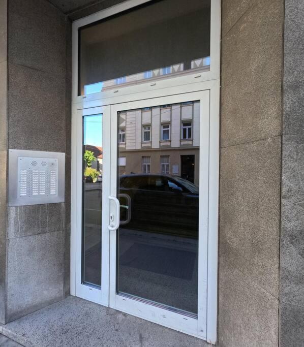 Vienna: Cozy 2-room Apt. Apartament *